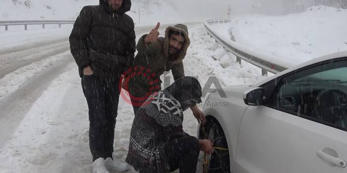 Uludağ'da kar 1 metreyi aştı, zincirsiz çıkışa izin verilmiyor