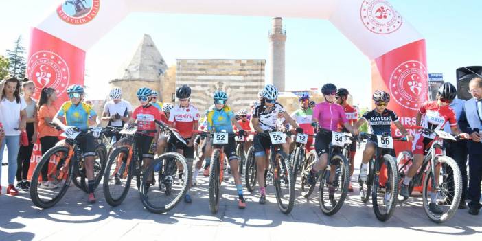 Uluslararası Bisiklet Yarışması Kırşehir'e Damga Vurdu